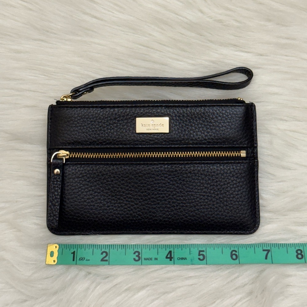 KATE SPADE - BLACK NEW YORK HIGHLAND PLACE WRISTLET - Picture 9 of 10